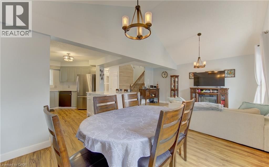 512 HIDDEN CREEK DRIVE Image 17