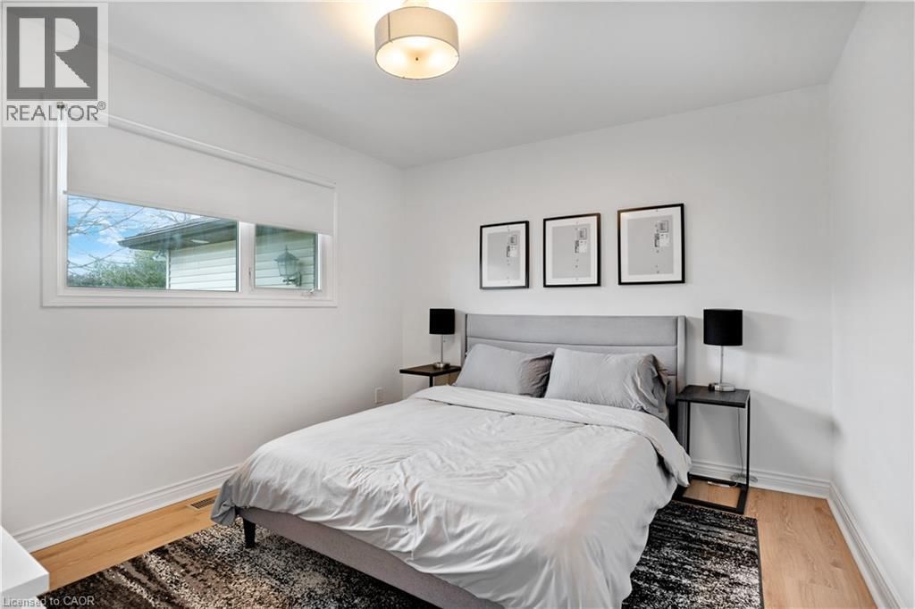 335 SPEEDVALE AVENUE EAST Image 16