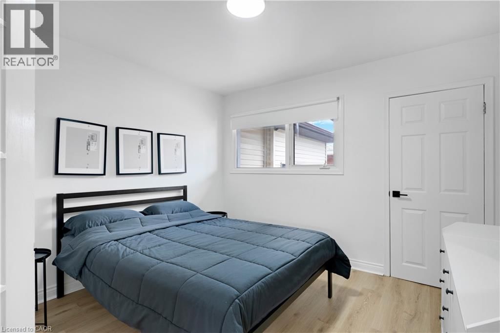 335 SPEEDVALE AVENUE EAST Image 19