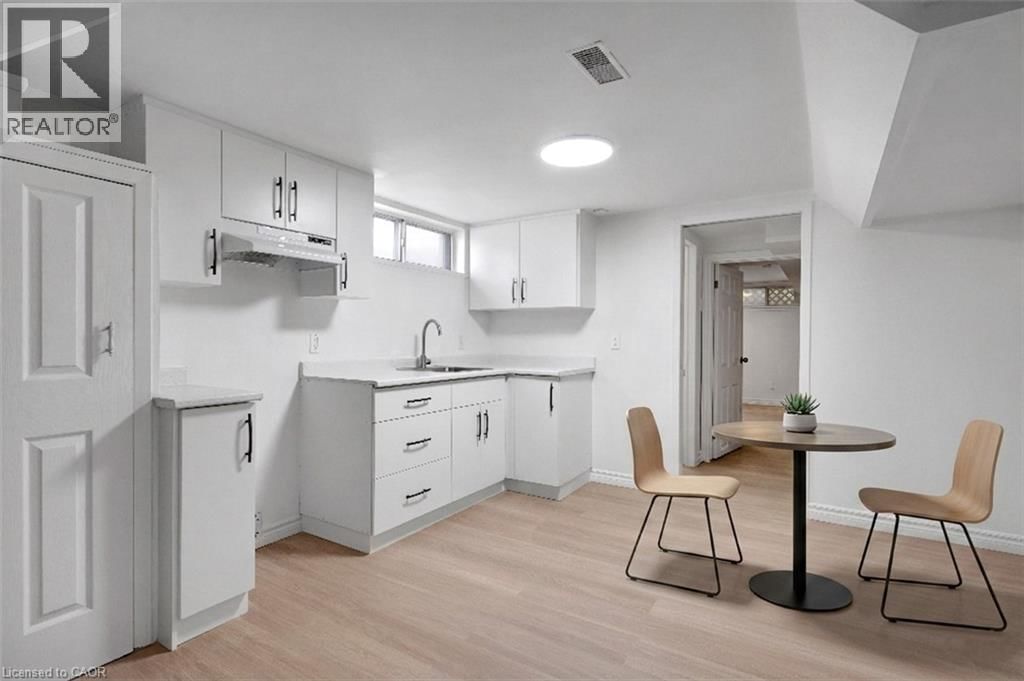 335 SPEEDVALE AVENUE EAST Image 24