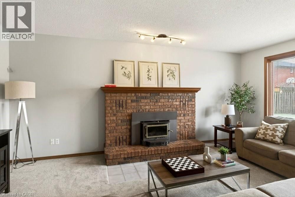 8 WYVIS COURT Image 15