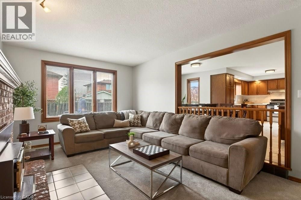 8 WYVIS COURT Image 16