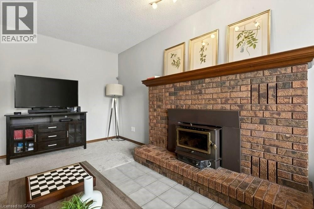 8 WYVIS COURT Image 18