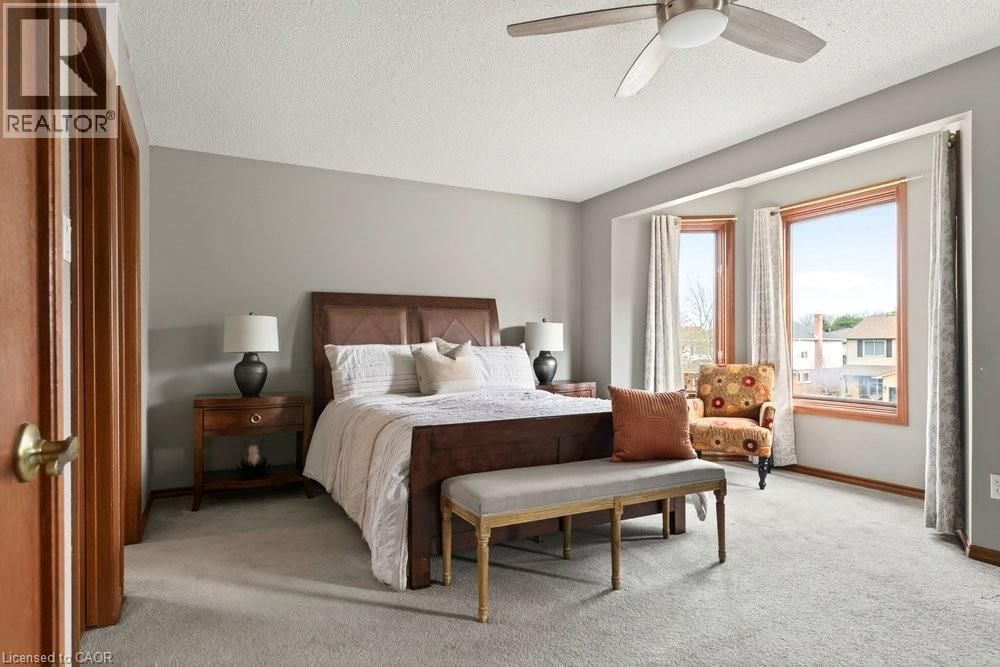 8 WYVIS COURT Image 31