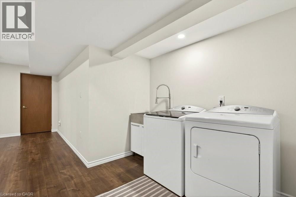 8 WYVIS COURT Image 40