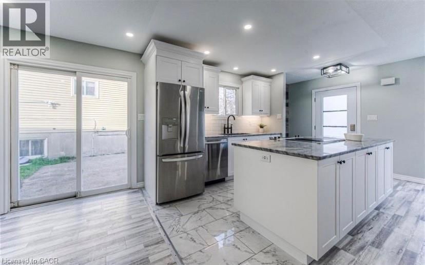 238 NORTHLAKE DRIVE Image 2