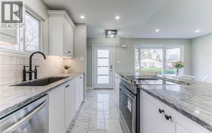 238 NORTHLAKE DRIVE Image 3