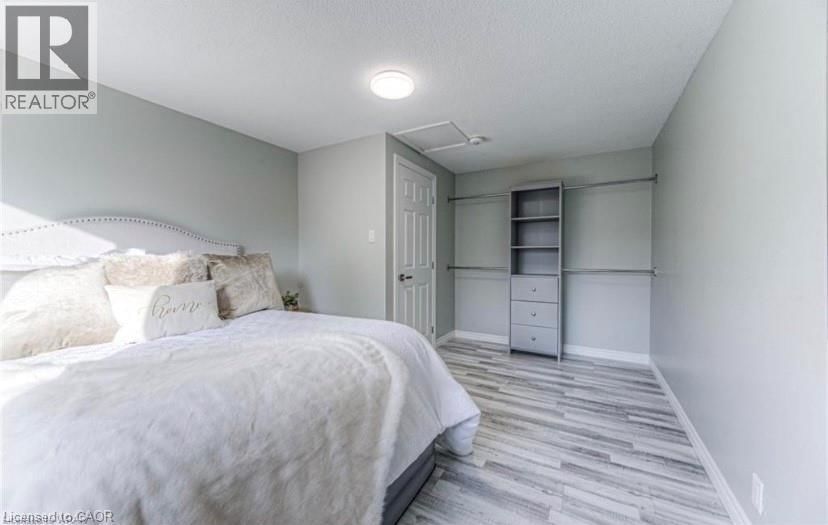 238 NORTHLAKE DRIVE Image 8