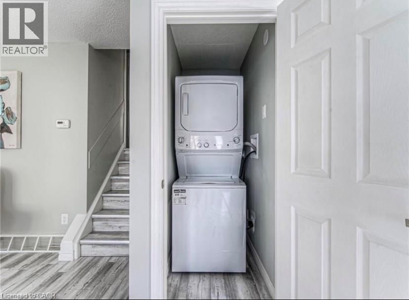 238 NORTHLAKE DRIVE Image 9