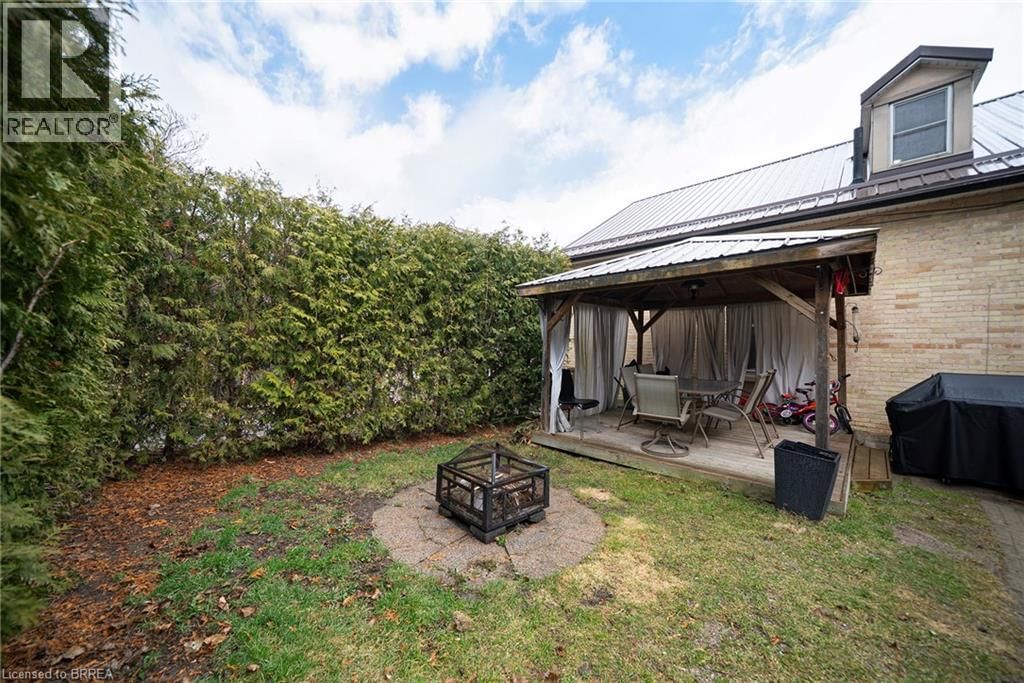 142 GRAND RIVER STREET NORTH Image 15