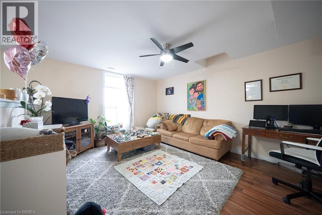 142 GRAND RIVER STREET NORTH Image 26