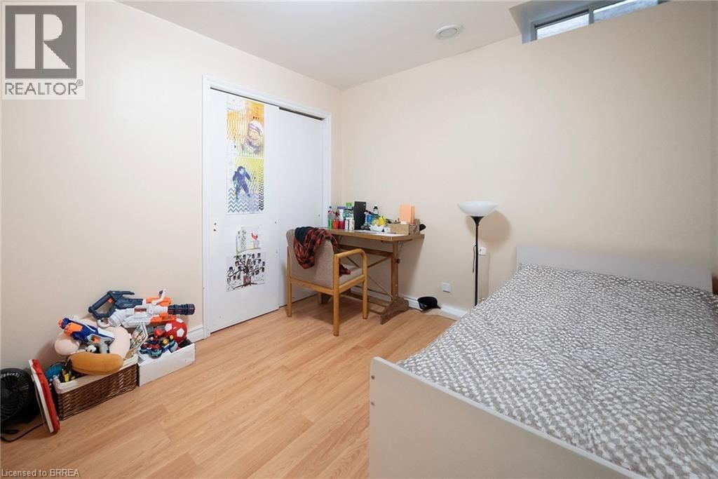 142 GRAND RIVER STREET NORTH Image 29