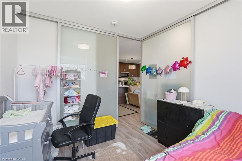 306 - 479 CHARLTON AVENUE EAST Image 11