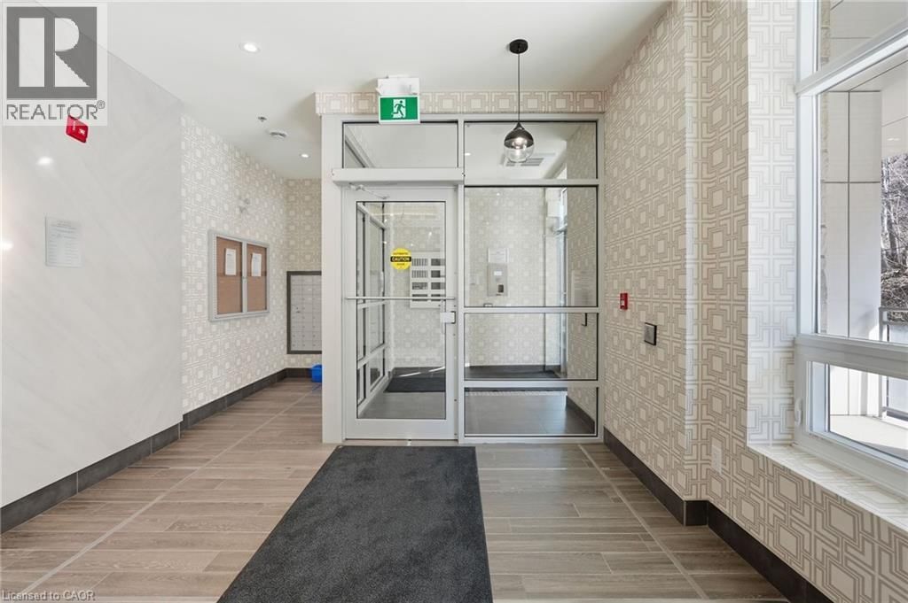 306 - 479 CHARLTON AVENUE EAST Image 26