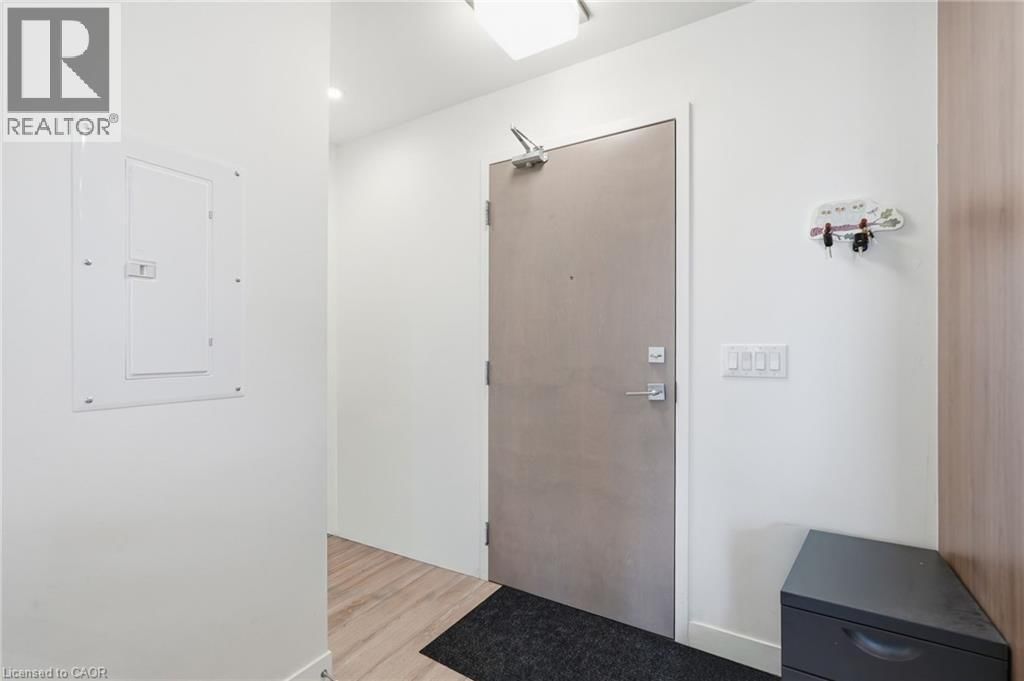 306 - 479 CHARLTON AVENUE EAST Image 4