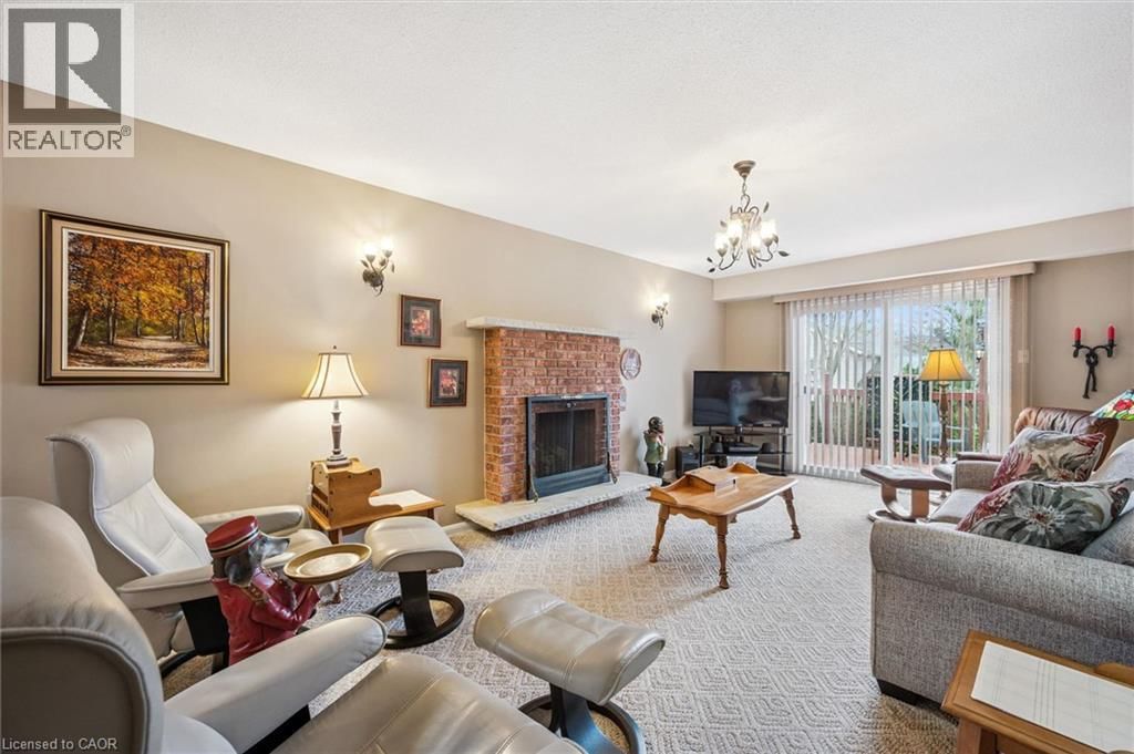 233 LAURENTIAN DRIVE Image 11