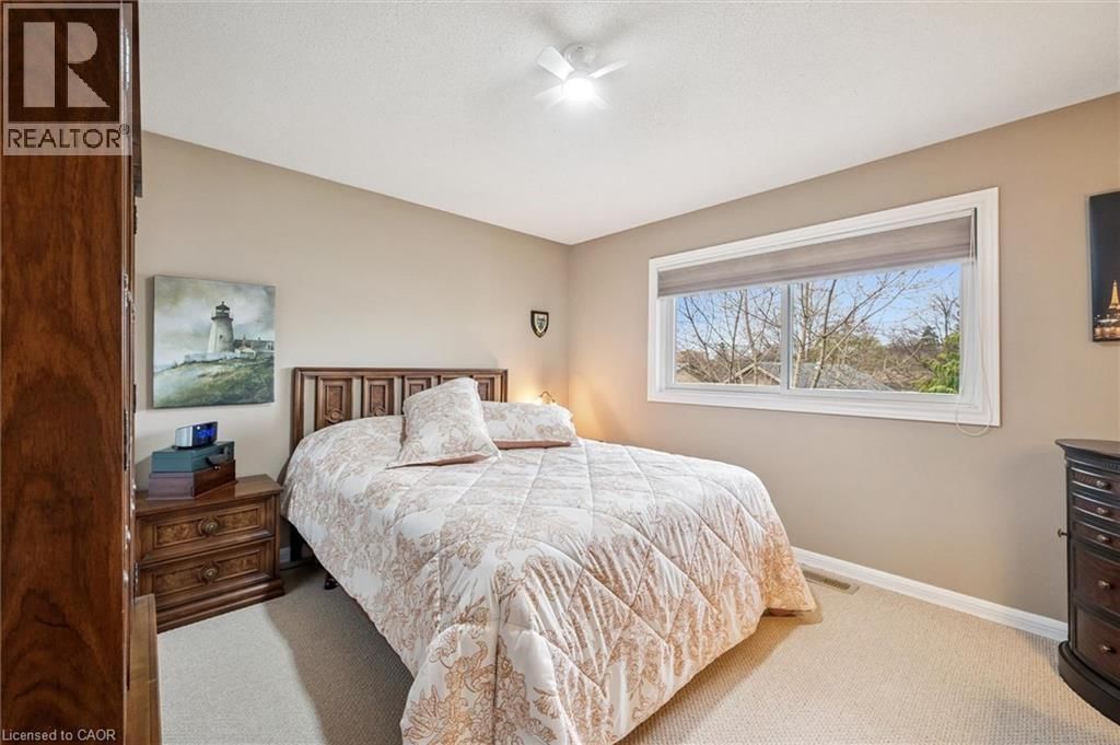 233 LAURENTIAN DRIVE Image 15