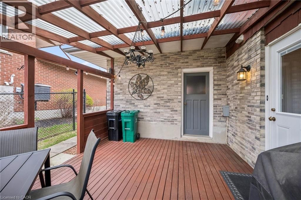 233 LAURENTIAN DRIVE Image 23