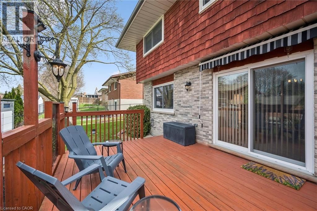 233 LAURENTIAN DRIVE Image 25