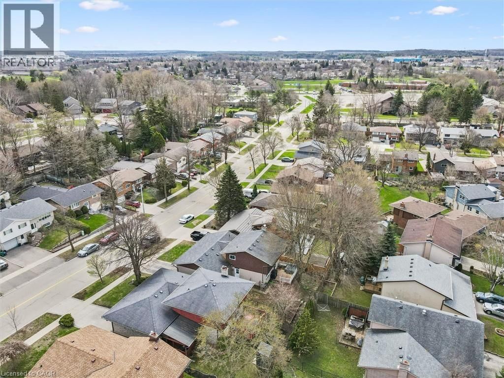 233 LAURENTIAN DRIVE Image 29