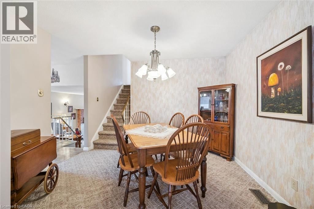 233 LAURENTIAN DRIVE Image 6