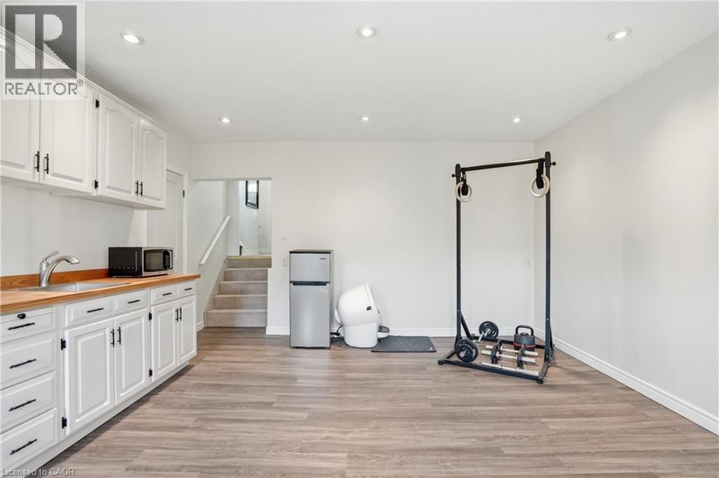 10 - 23 WATSONS LANE Image 11