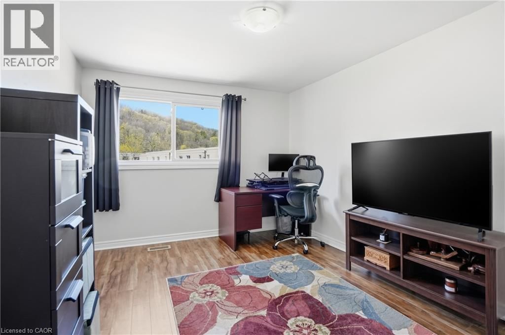 10 - 23 WATSONS LANE Image 17