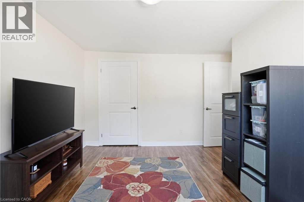 10 - 23 WATSONS LANE Image 18