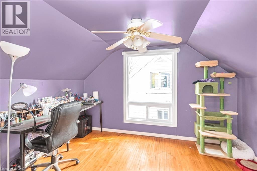 135 GLASSCO AVENUE NORTH Image 26