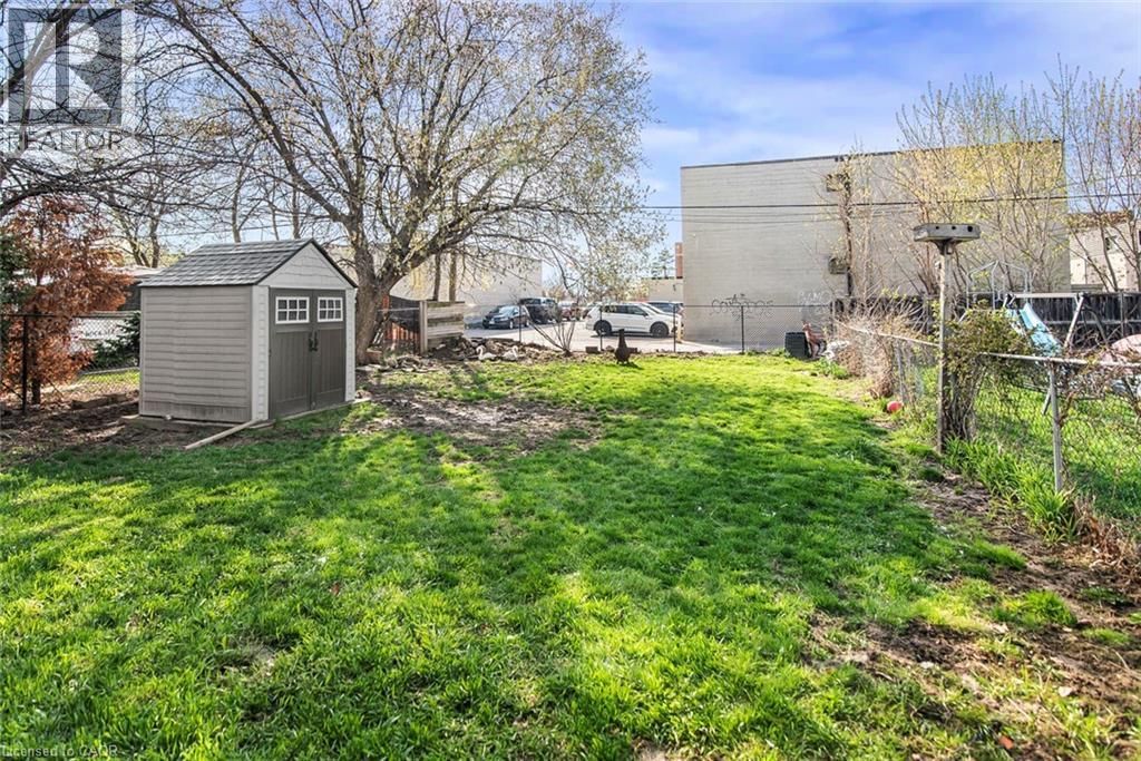 135 GLASSCO AVENUE NORTH Image 43