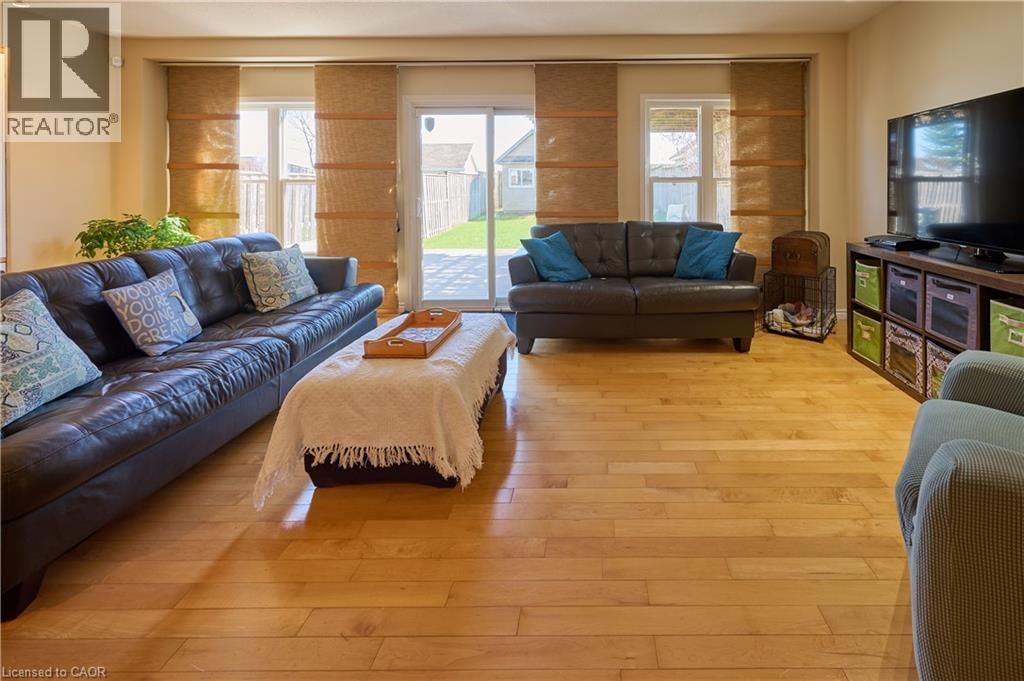 126 SNOWDROP CRESCENT Image 12