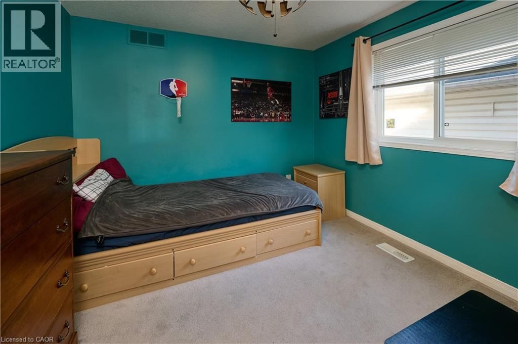 126 SNOWDROP CRESCENT Image 26