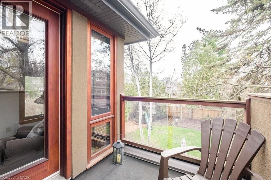 91 PAISLEY AVENUE NORTH Image 32