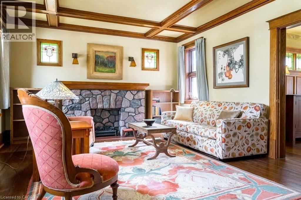 91 PAISLEY AVENUE NORTH Image 9