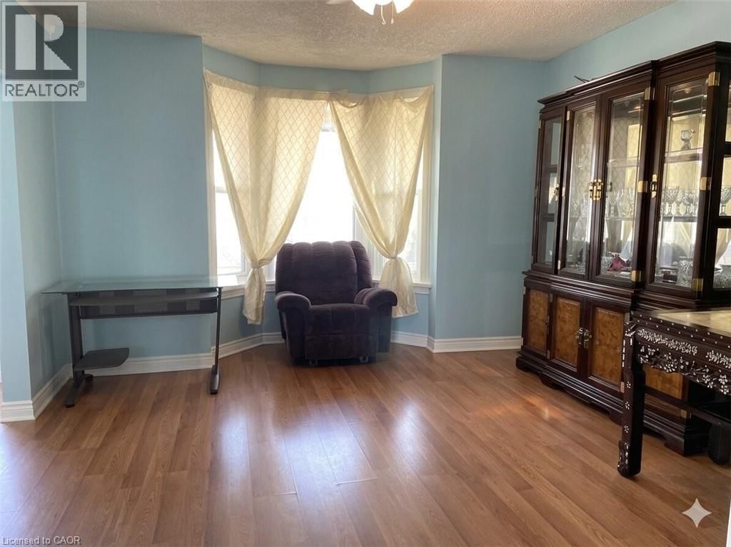 54 EDINBURGH AVENUE Image 12