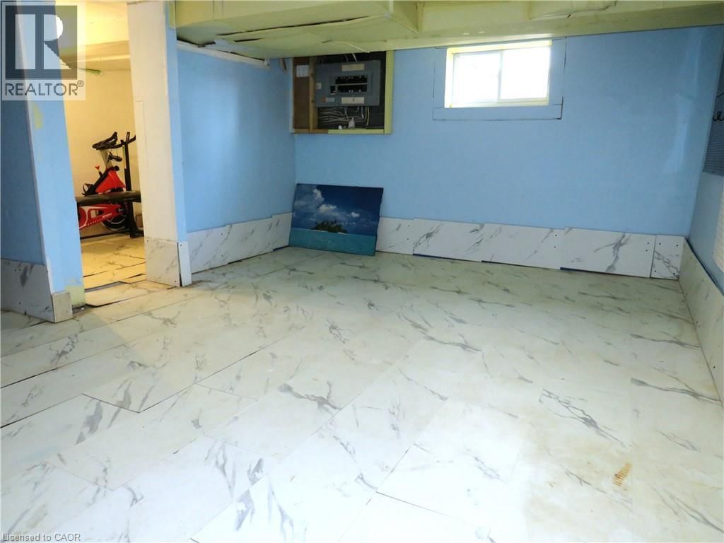 54 EDINBURGH AVENUE Image 18