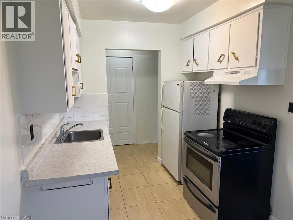 9 - 449 HAZEL STREET Image 5