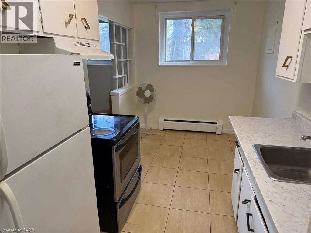 9 - 449 HAZEL STREET Image 6