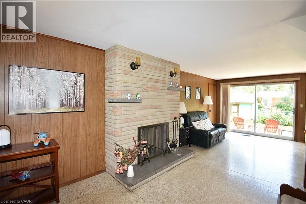 372 FENNELL AVENUE WEST Image 16