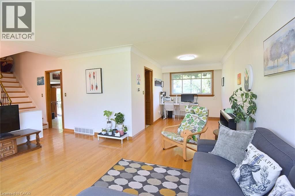 372 FENNELL AVENUE WEST Image 23