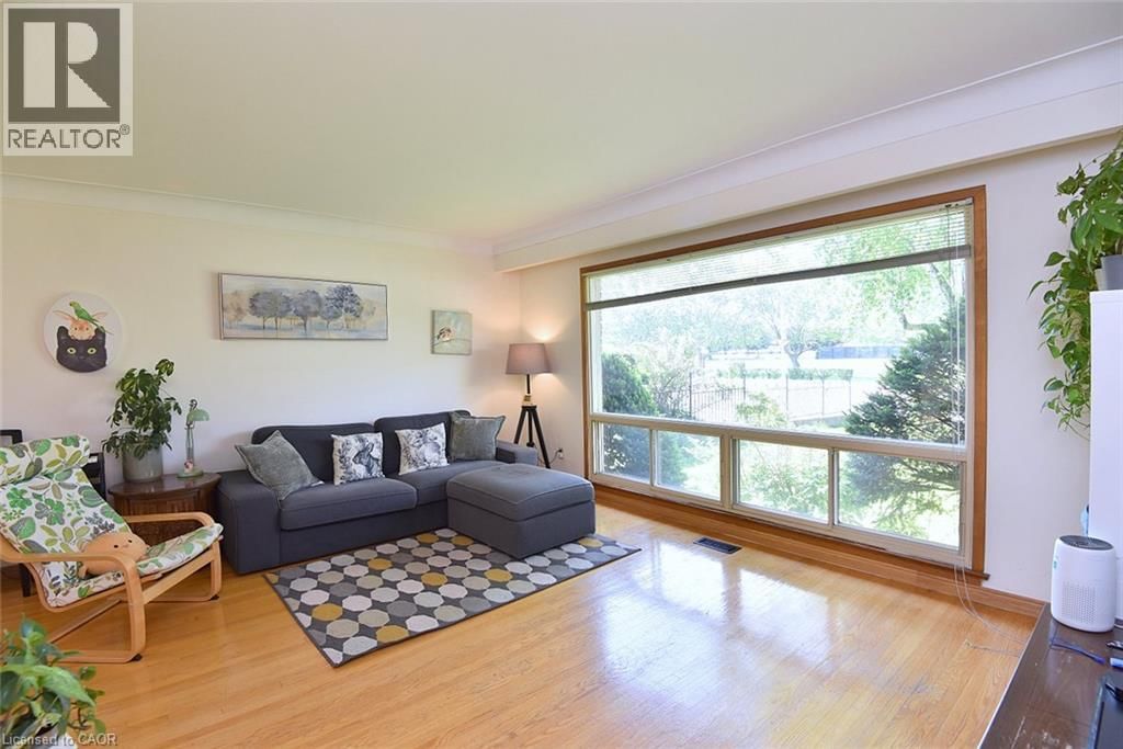 372 FENNELL AVENUE WEST Image 25