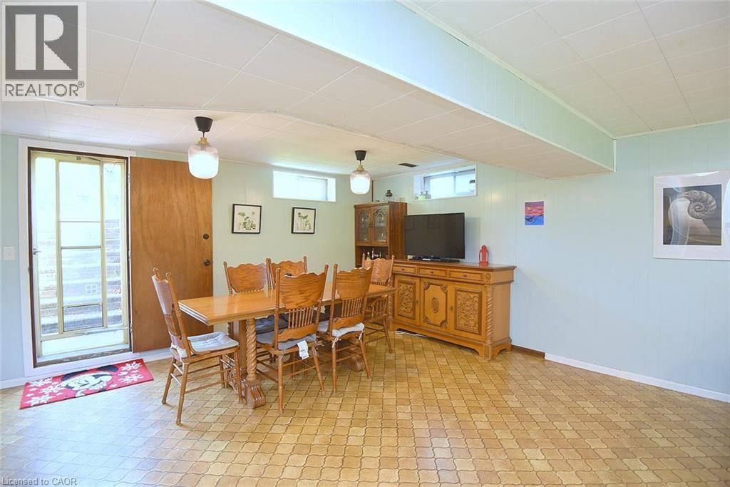 372 FENNELL AVENUE WEST Image 31