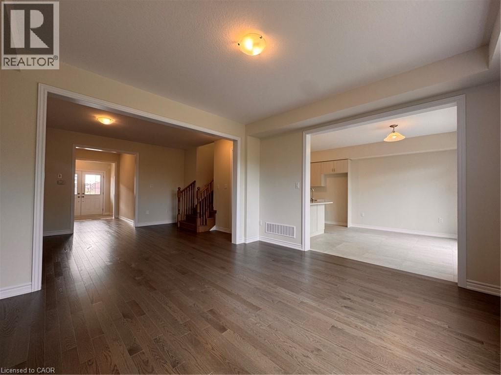 10 CHAPMAN ROAD Image 16