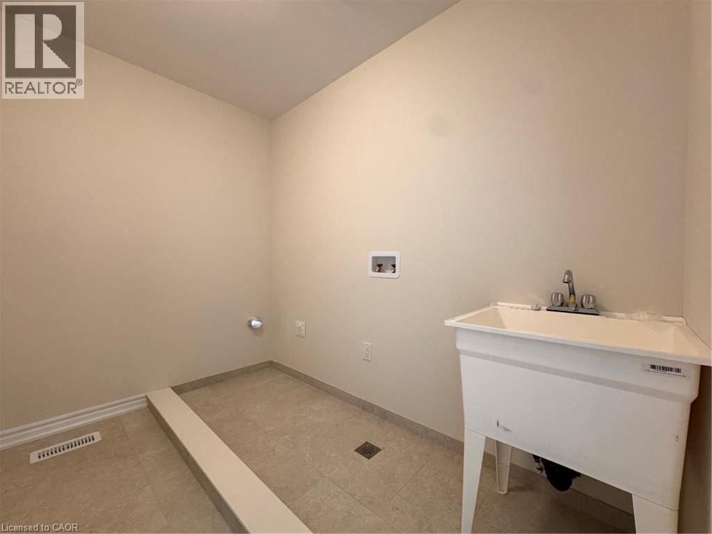 10 CHAPMAN ROAD Image 19