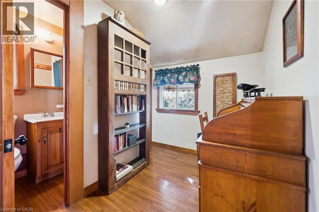 465 KARN STREET Image 17