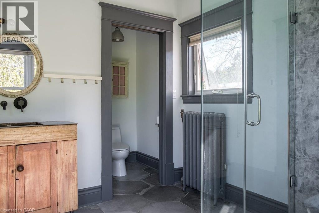 63 CHEDOKE AVENUE Image 36