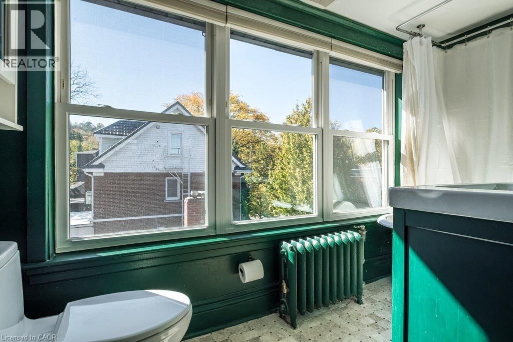 63 CHEDOKE AVENUE Image 44