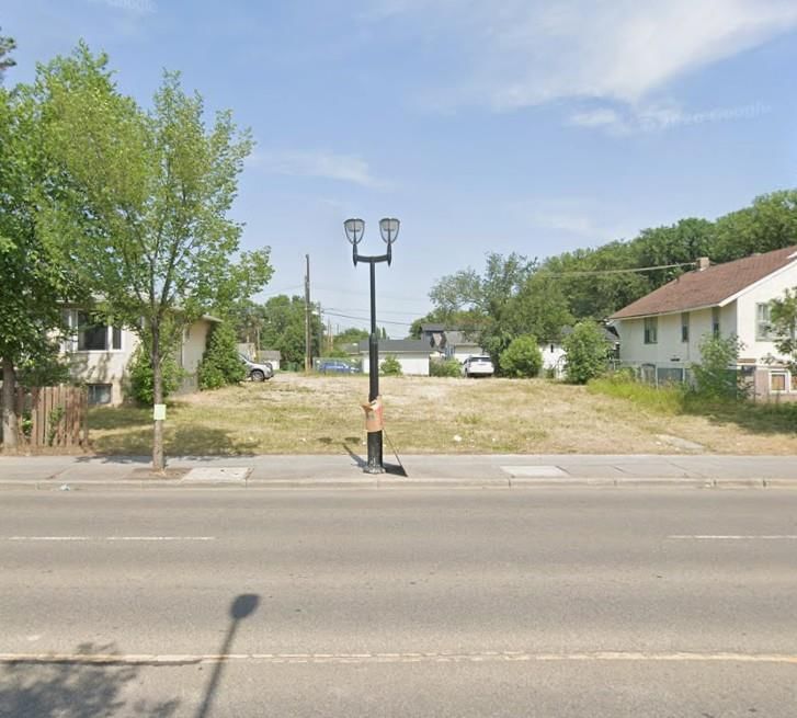 11833 FORT Road, Edmonton, Alberta T5B 4G6