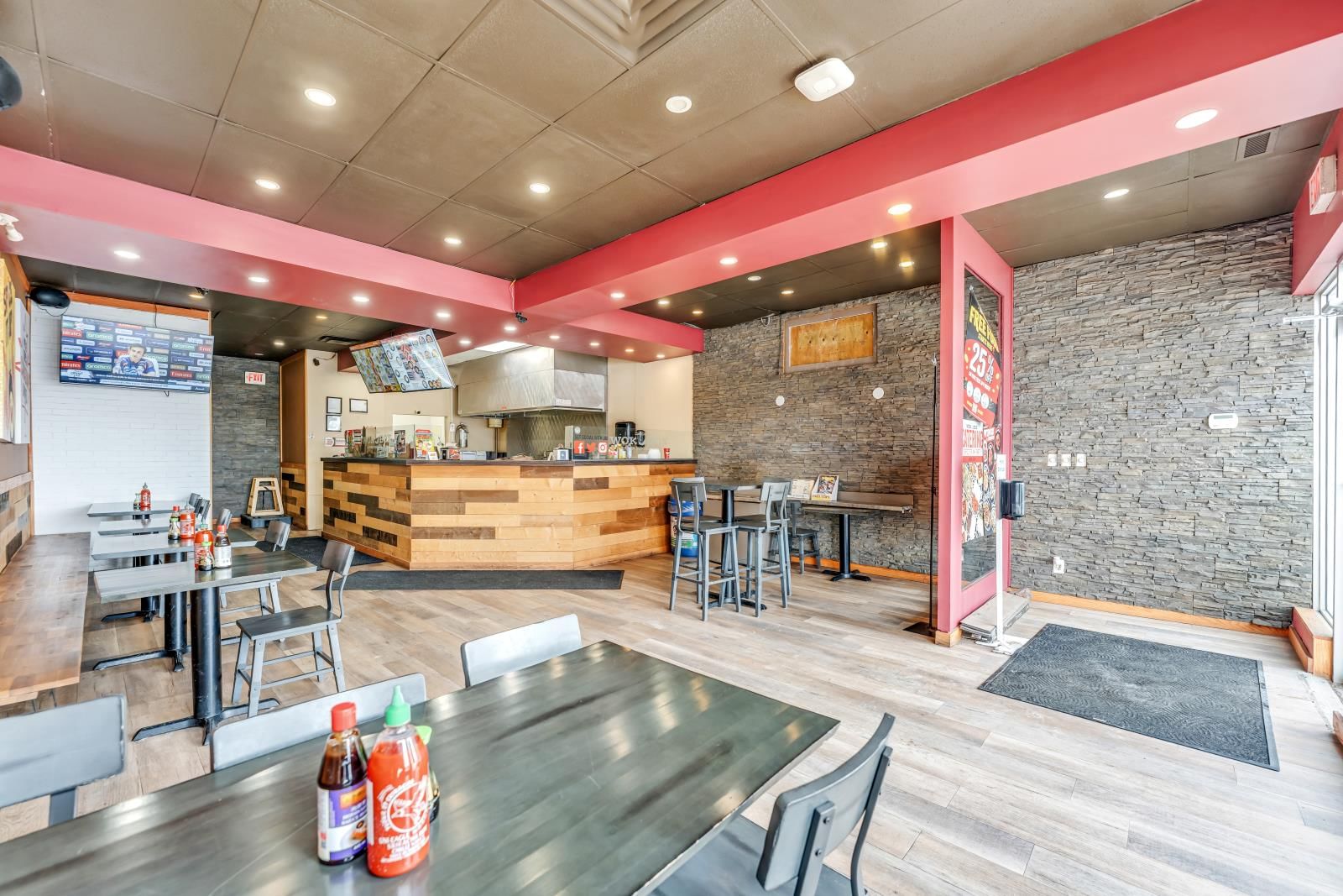 392 ST ALBERT TRL Image 3