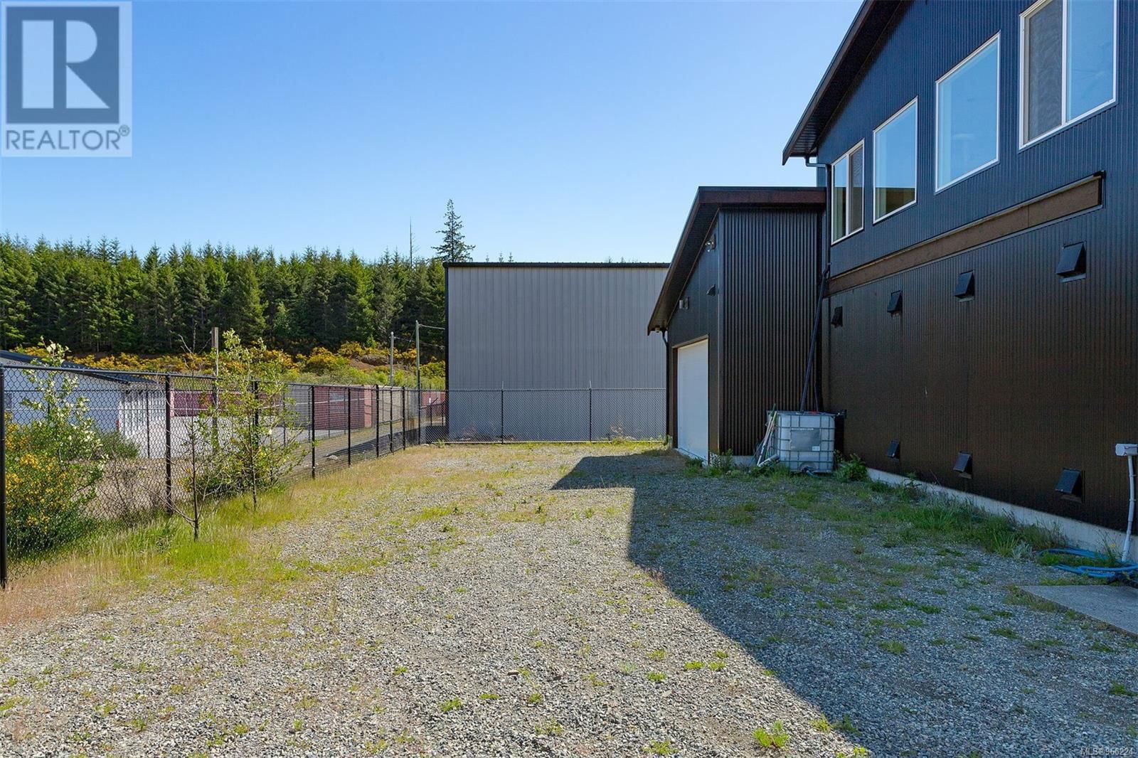 SL7 - 7450 BUTLER ROAD Image 39